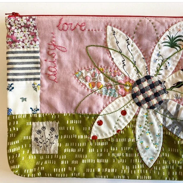 Treehouse Textiles - Daisy Love Purse Pattern