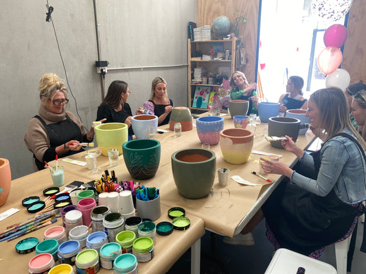 Paint & Sip - Pot Painting Workshop - Friday 7th November 7pm-9pm